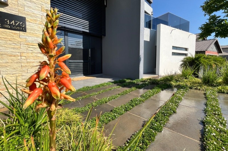 Landscaping residential contemporary Landscaping residential contemporary